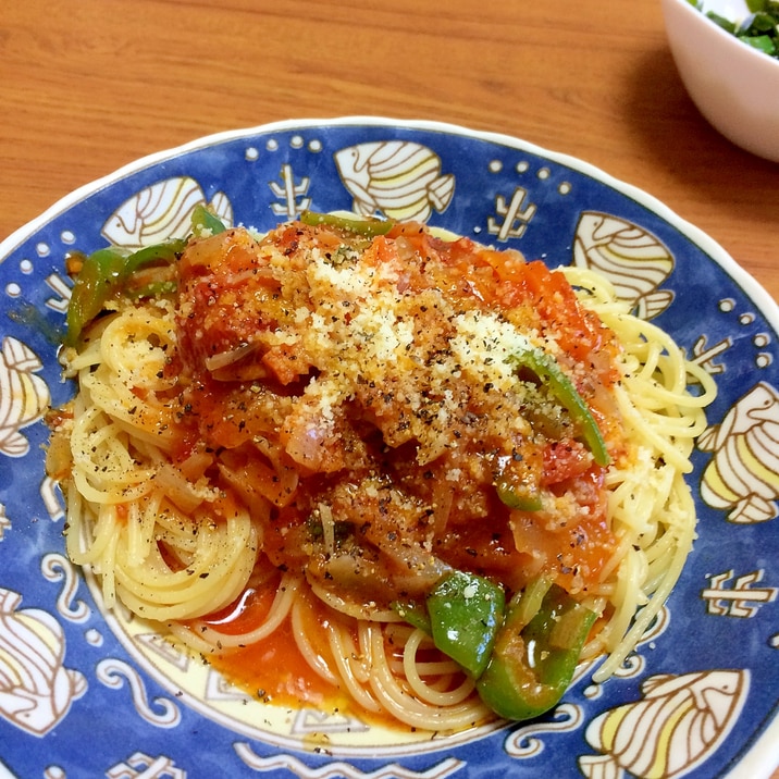 鶏肉とトマトのスープパスタ